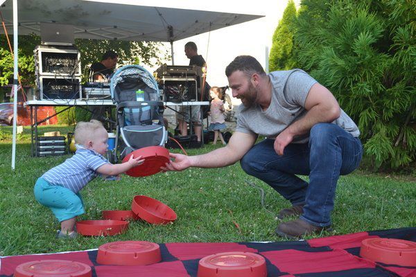 Moonbow Nights kicks off season with live music, vendors